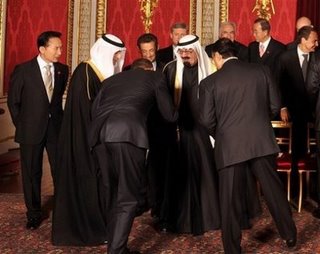 bowing_to_Saudi_King.jpg